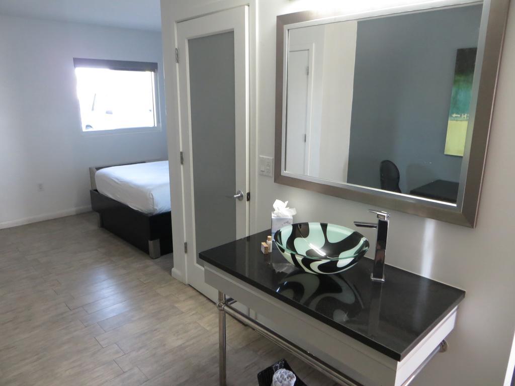 Lotus Boutique Inn And Suites شاطئ أورموند المظهر الخارجي الصورة