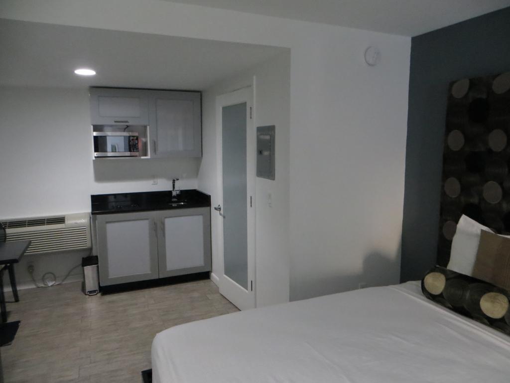 Lotus Boutique Inn And Suites شاطئ أورموند المظهر الخارجي الصورة