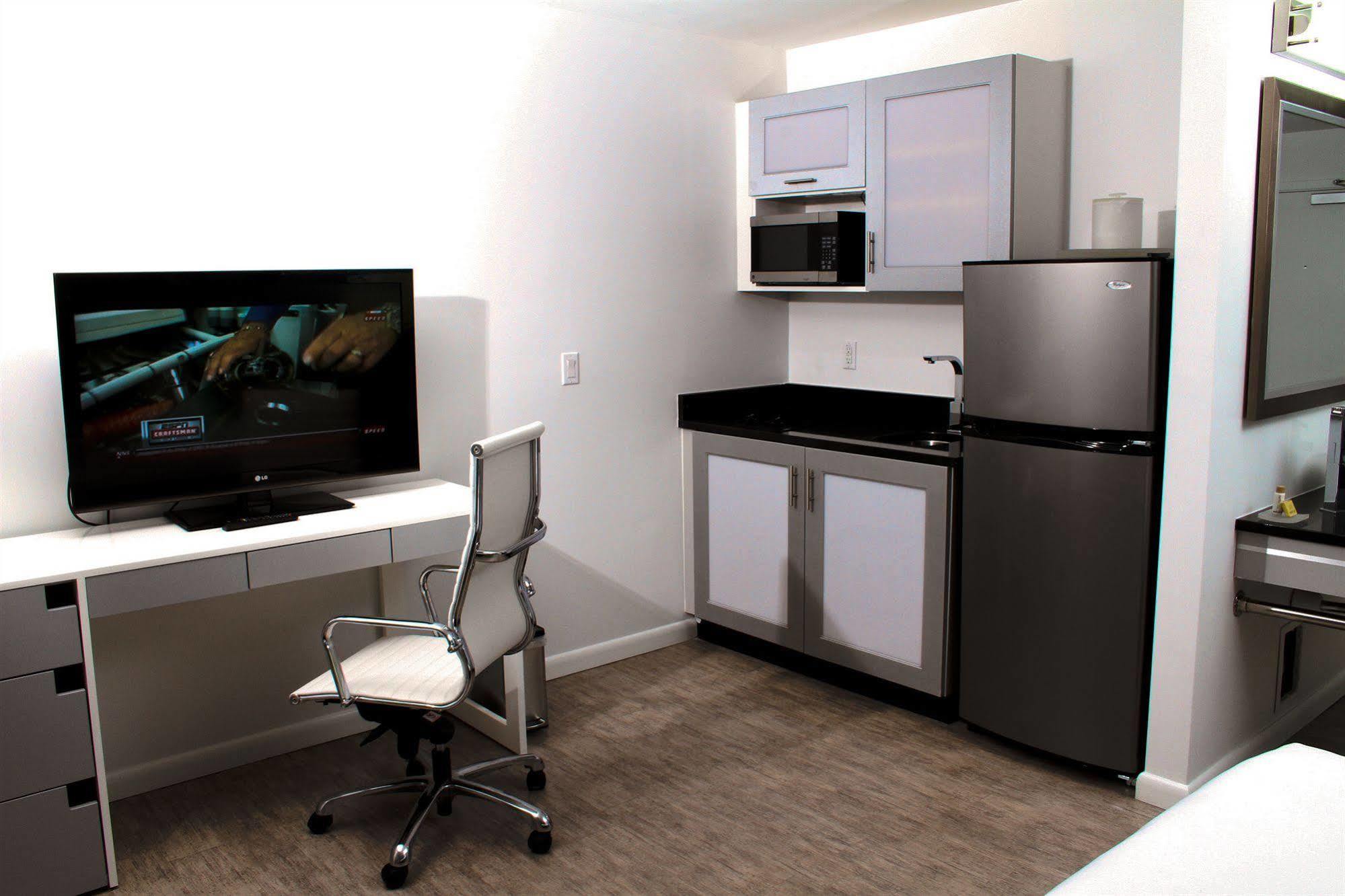 Lotus Boutique Inn And Suites شاطئ أورموند المظهر الخارجي الصورة